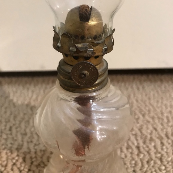 VINTAGE WAX-LESS OIL CANDLE VASE - Picture 3 of 4